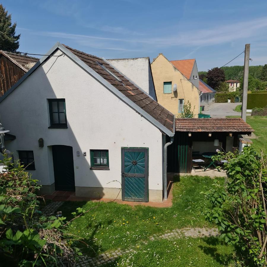 Landhaus Nitsch Appartement - Gaestehaus Nitsch Appartement Prinzendorf an Der Zaya Dış mekan fotoğraf