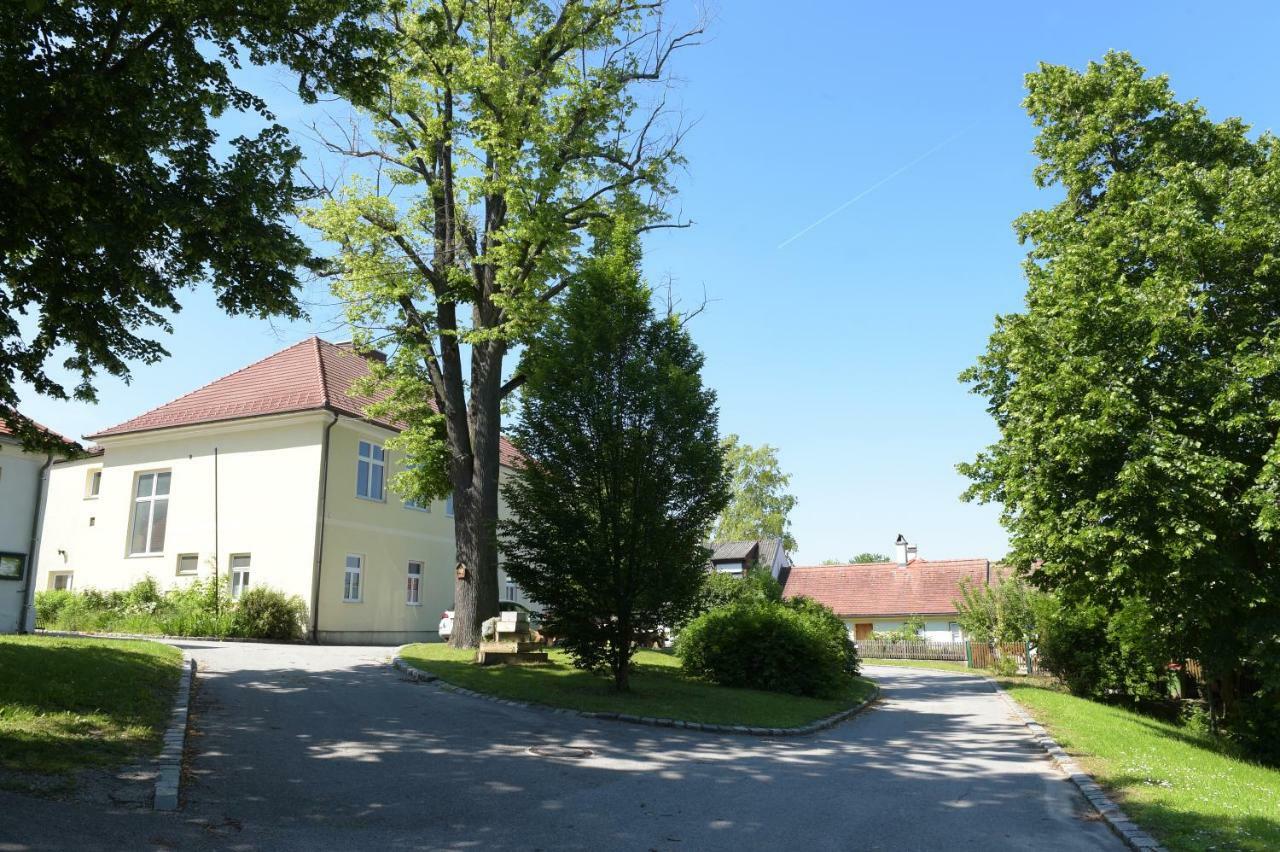 Landhaus Nitsch Appartement - Gaestehaus Nitsch Appartement Prinzendorf an Der Zaya Dış mekan fotoğraf